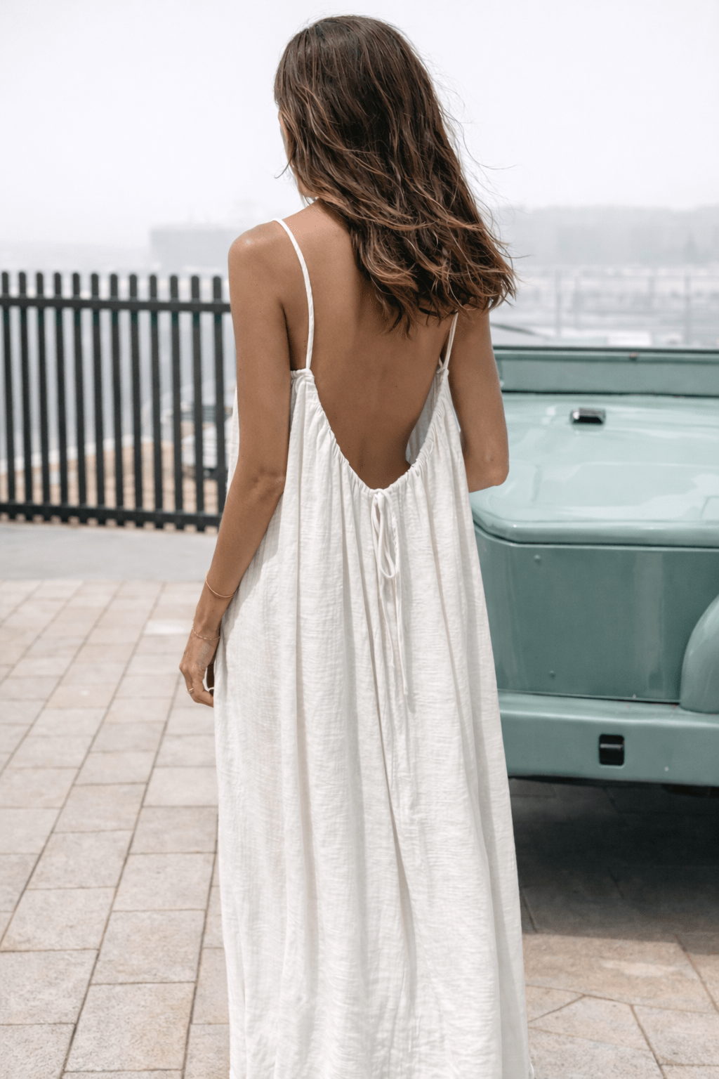 Robe maxi dos nu femme élégante